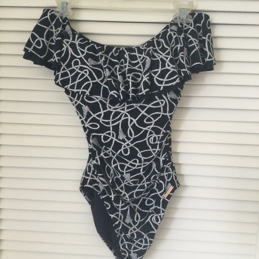 MICHAEL KORS SWIM ONE PIECE, size 6